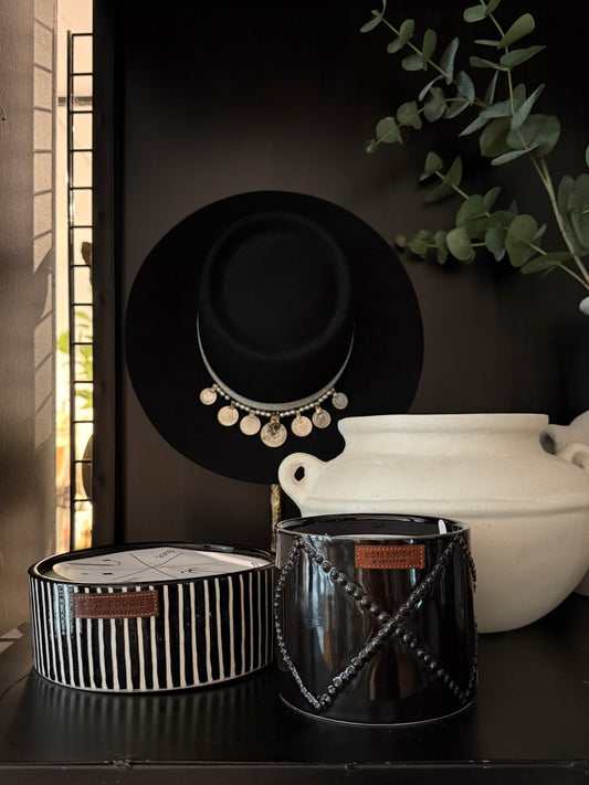 Côte Bougie geurkaars – Plate Zébré Noir – L – Manderine Majorelle