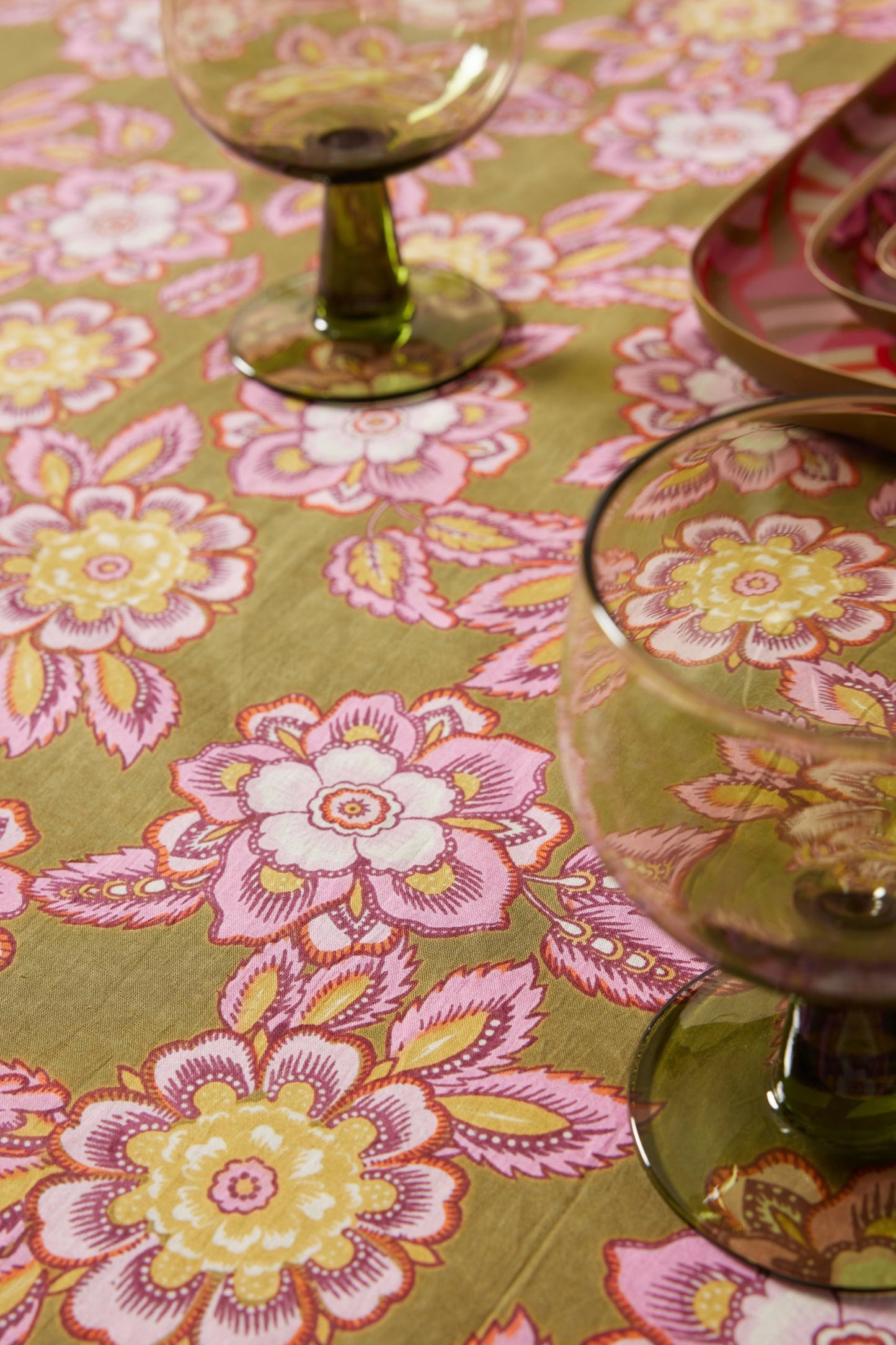 Bonheur du Jour Tafelkleed – Jakarta Olive