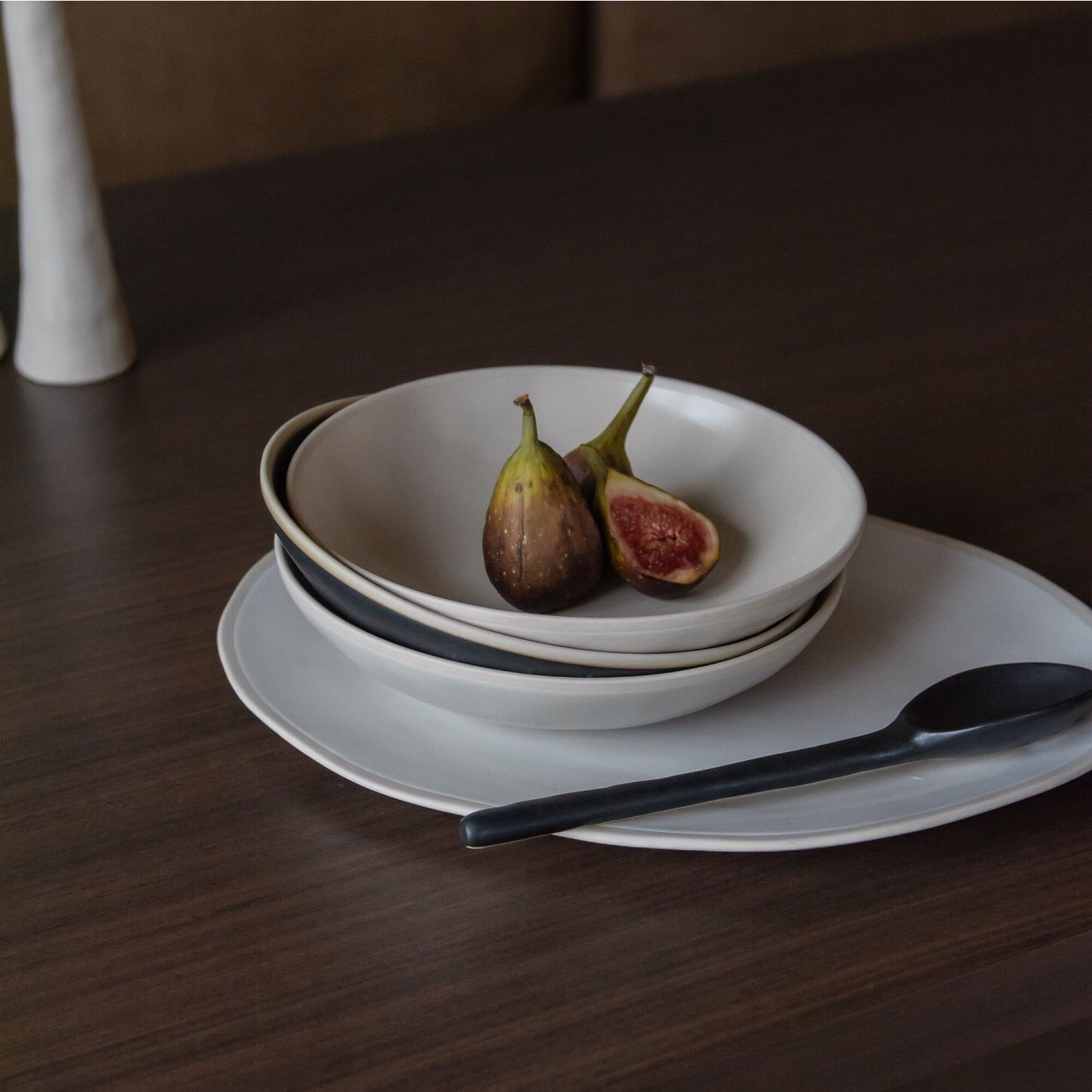 The Table pasta plate Black Olive