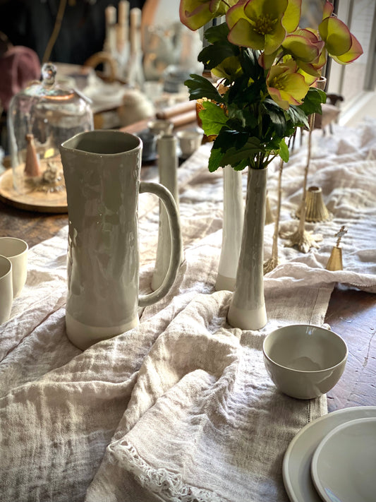 The Table hoge waterkan Milk