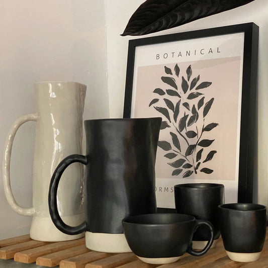 The Table cappuccino kop Black Pepper