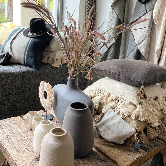 Madam Stoltz vaas mat zwart