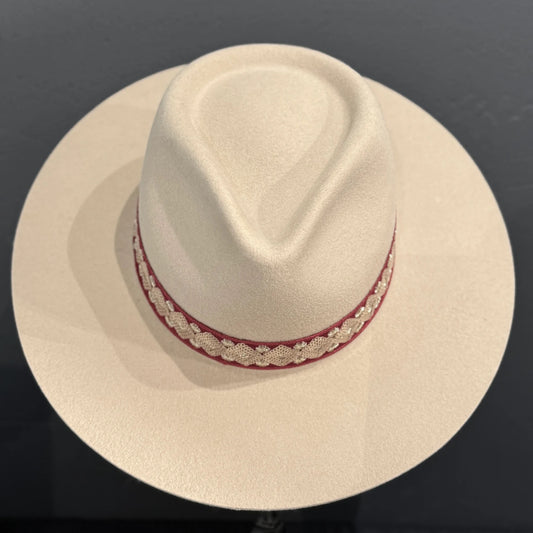 Wanted by Das Hat band Shiny Red