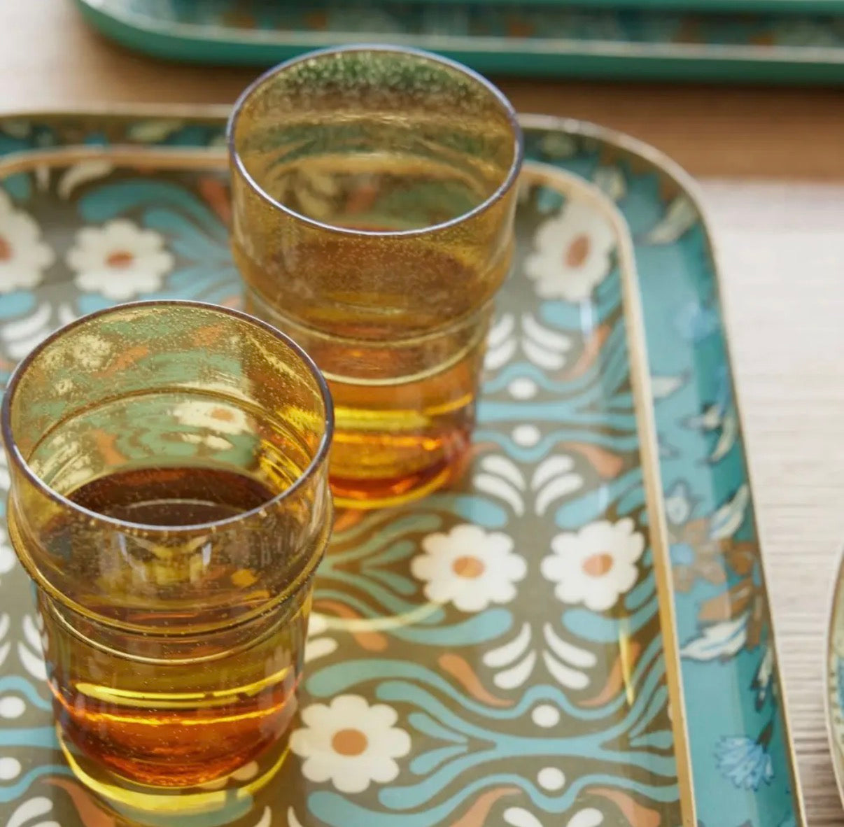 Bonheur du Jour Plateau – Aperol – Kaki