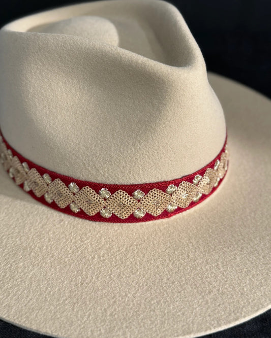 Wanted by Das Hat band Shiny Red